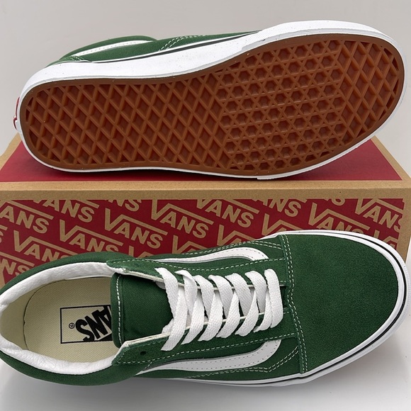 Vans WMNS Old Skool Vr3 Color Theory Greener Past
VN0005UF6QU
Sneakersrs - Picture 3 of 16